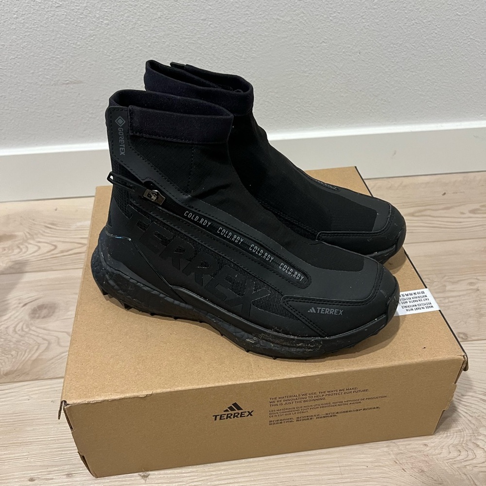 Adidas Terrex - Gore-Tex Hiking Boots - Size Women’s 7